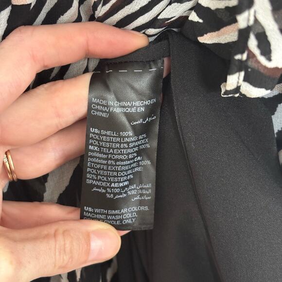 WHBM Abstract Zebra Black and Ecru High Low Maxi Dress - Size 8 - Picture 5 of 8